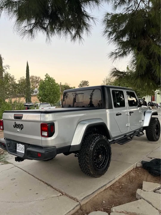 2024 Jeep JT Gladiator - Image 5 of 13