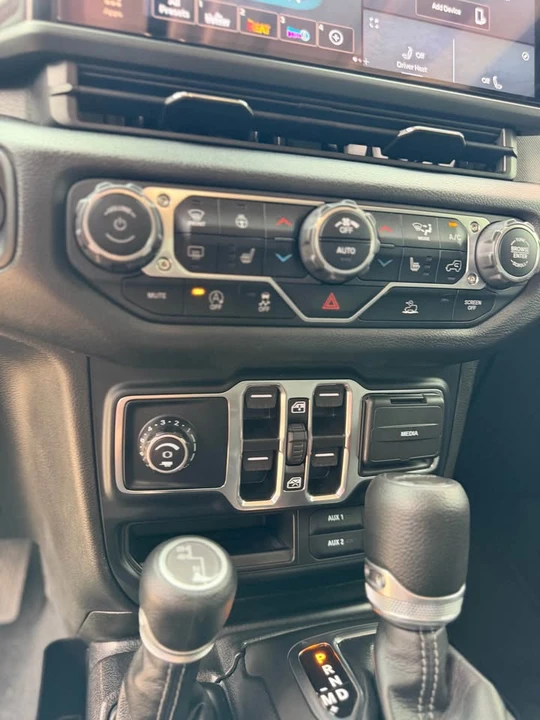 2024 Jeep JT Gladiator - Image 11 of 12