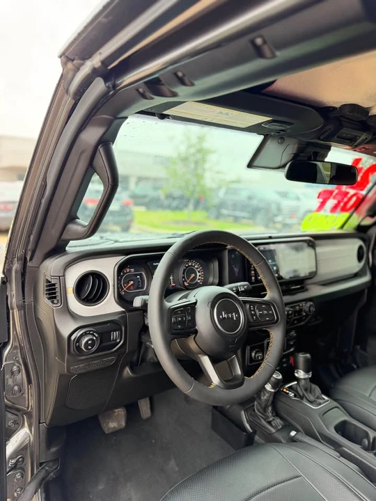 2024 Jeep JT Gladiator - Image 10 of 12