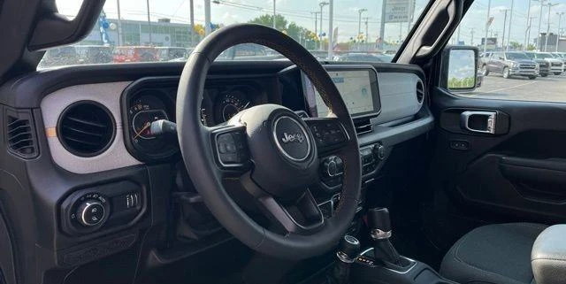 2024 Jeep JT Gladiator - Image 16 of 20