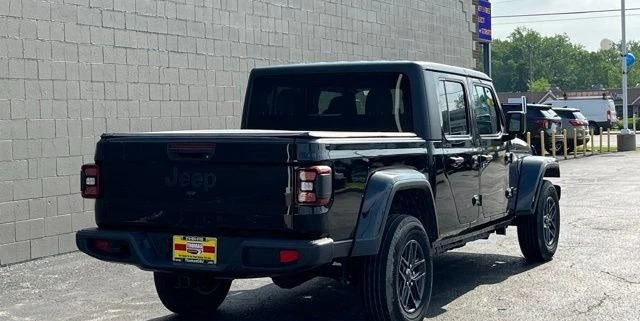 2024 Jeep JT Gladiator - Image 10 of 20