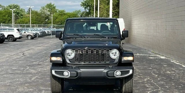 2024 Jeep JT Gladiator - Image 12 of 20