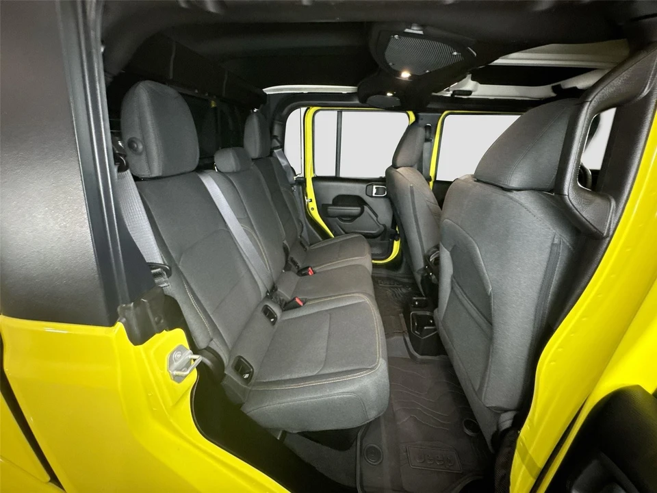 2024 Jeep JT Gladiator - Image 20 of 31