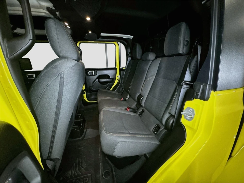 2024 Jeep JT Gladiator - Image 15 of 31