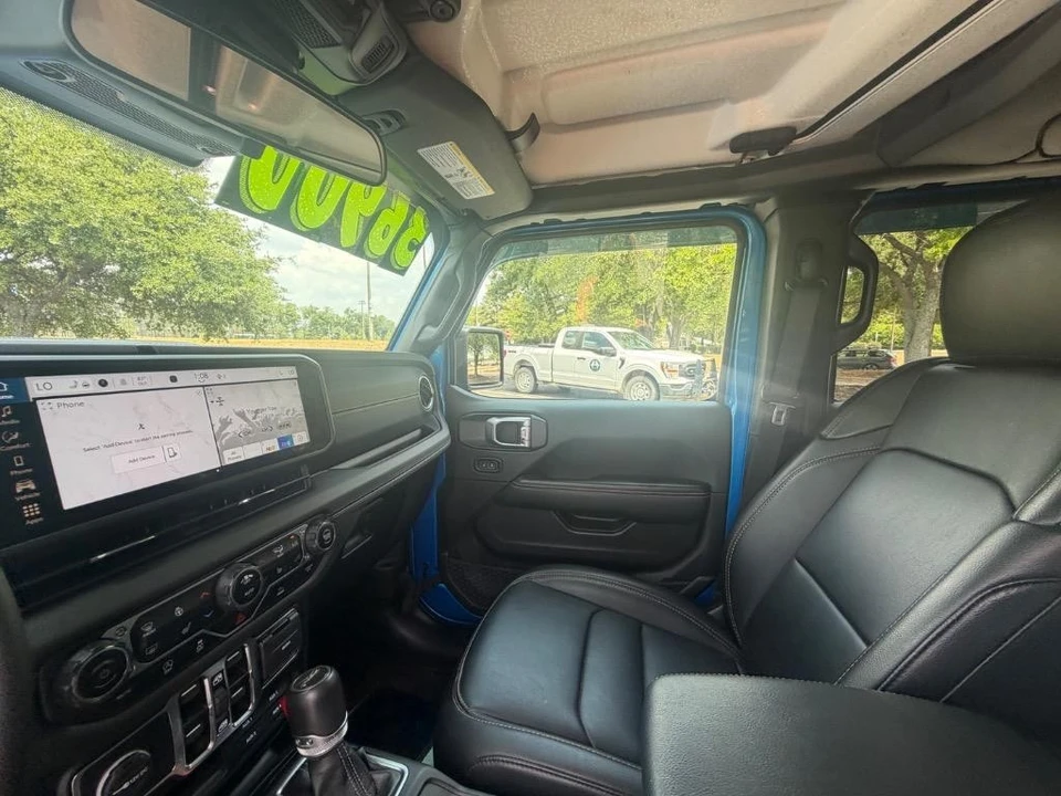 2024 Jeep JT Gladiator - Image 10 of 31