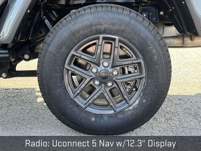2024 Jeep JT Gladiator - Image 9 of 18