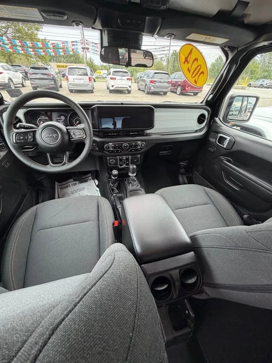2024 Jeep JT Gladiator - Image 14 of 14