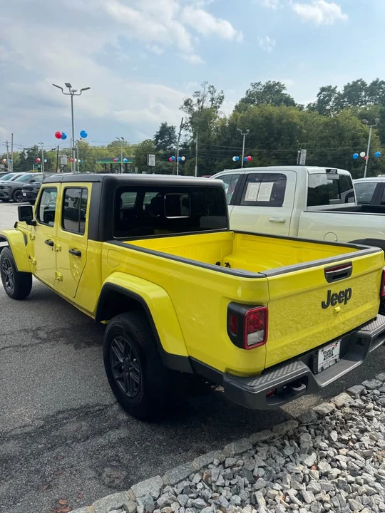 2024 Jeep JT Gladiator - Image 7 of 13