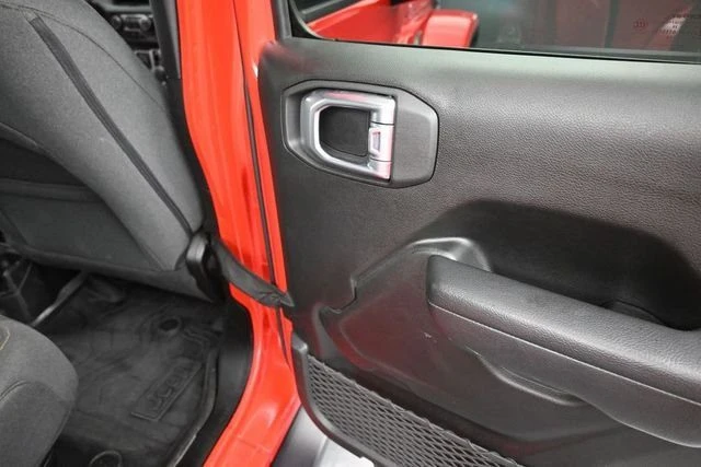 2024 Jeep JT Gladiator - Image 18 of 20