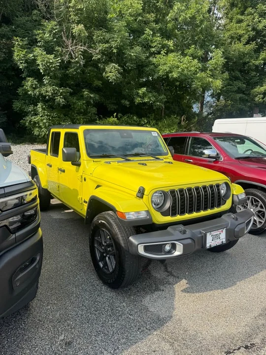 2024 Jeep JT Gladiator - Image 3 of 13
