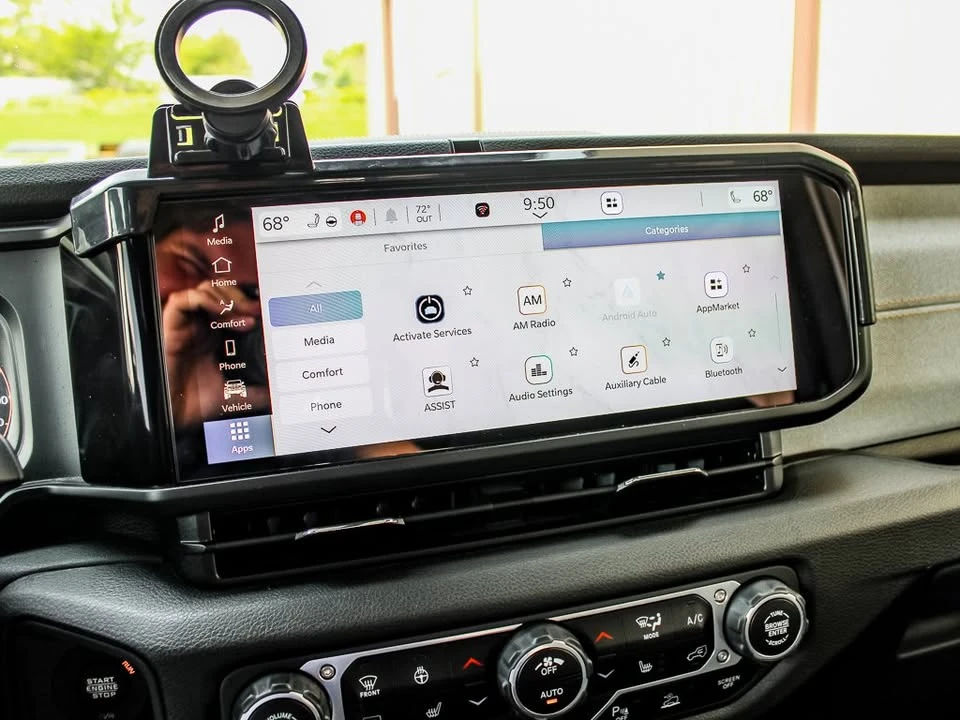 2024 Jeep JT Gladiator - Image 15 of 18