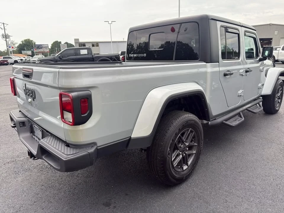 2024 Jeep JT Gladiator - Image 5 of 18