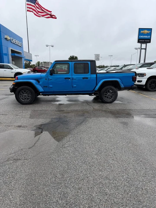 2024 Jeep JT Gladiator - Image 8 of 9