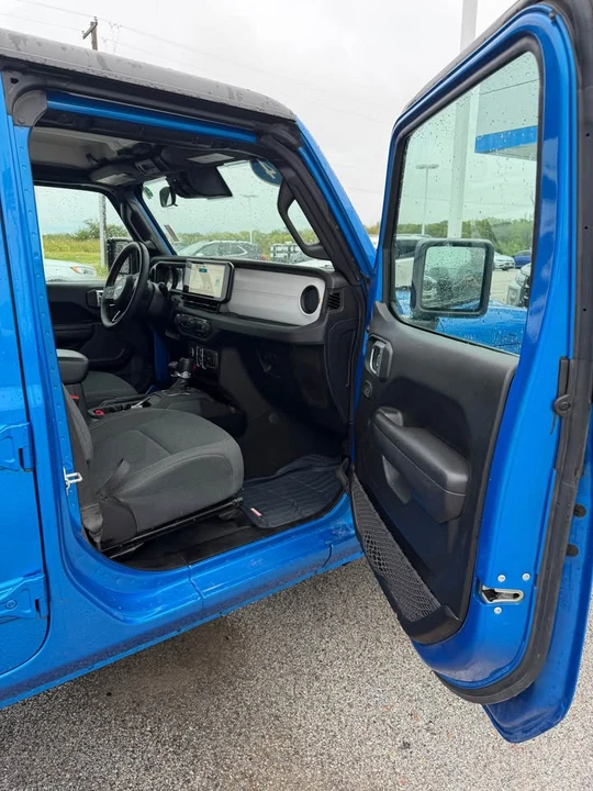 2024 Jeep JT Gladiator - Image 5 of 9