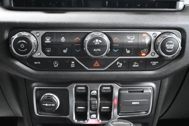 2024 Jeep JT Gladiator - Image 17 of 20