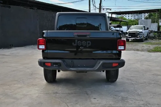 2024 Jeep JT Gladiator - Image 4 of 17