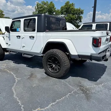 2024 Jeep Gladiator Sport S