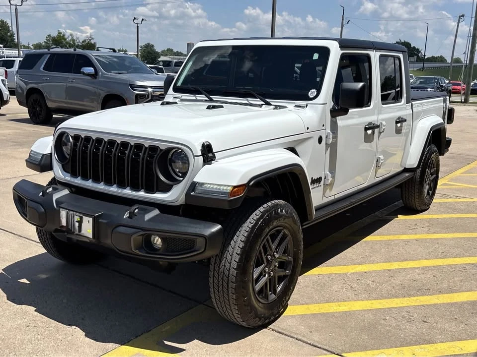 2024 Jeep JT Gladiator - Image 3 of 12