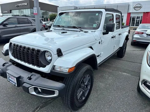 2024 Jeep Gladiator Sport S