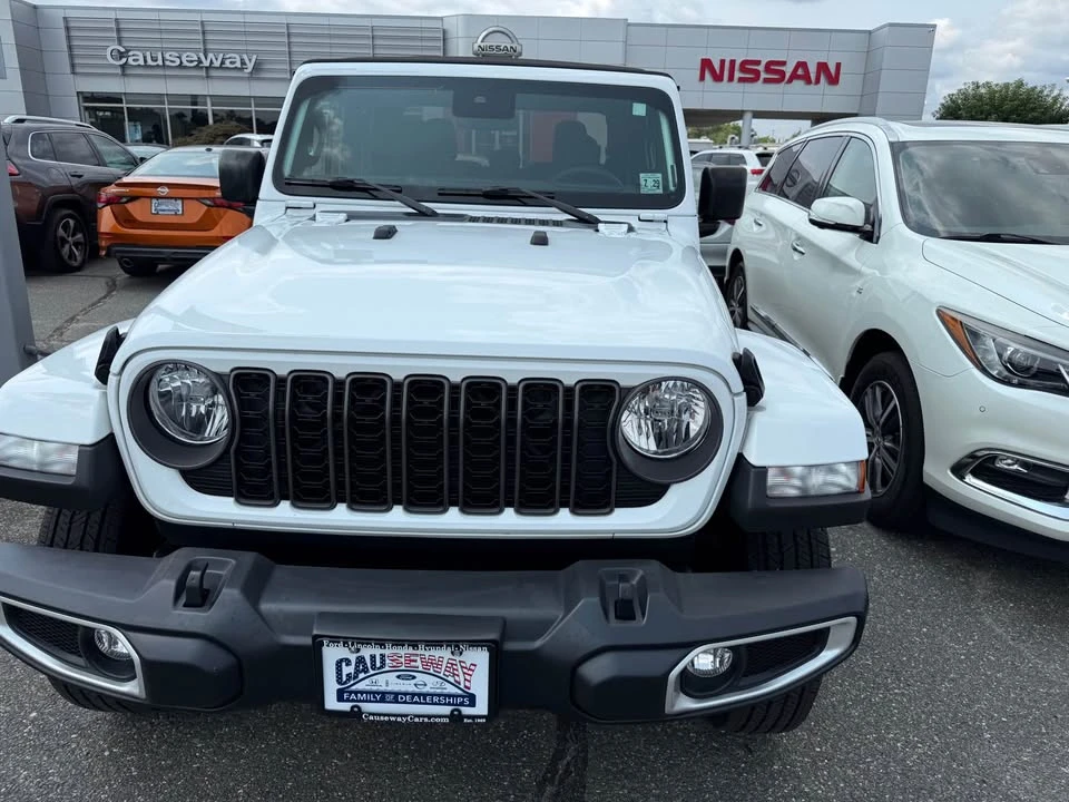 2024 Jeep JT Gladiator - Image 4 of 10