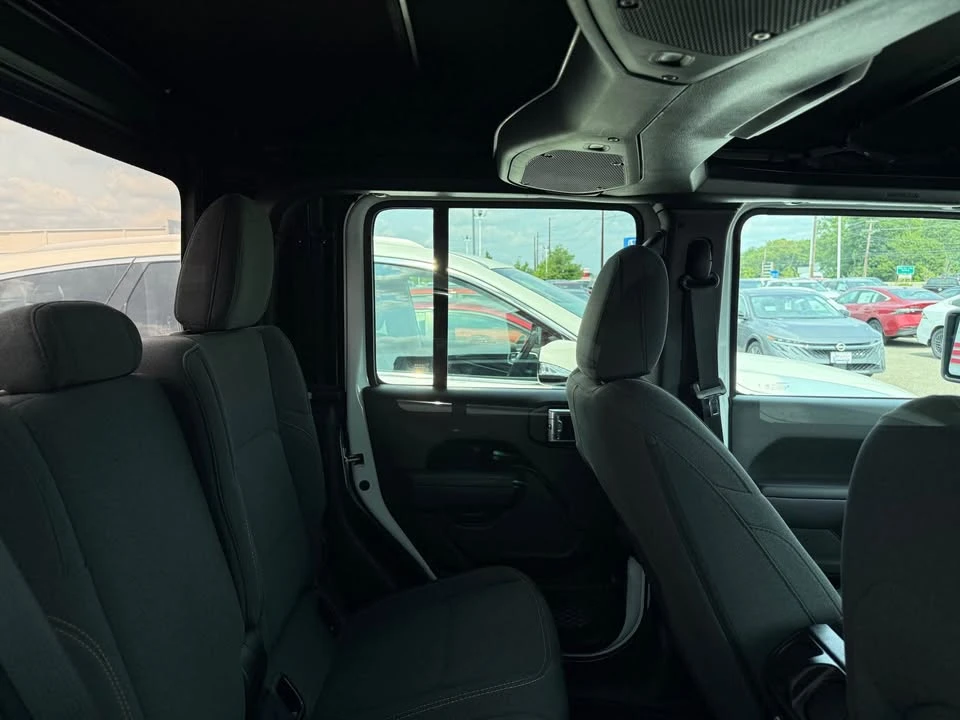2024 Jeep JT Gladiator - Image 7 of 10