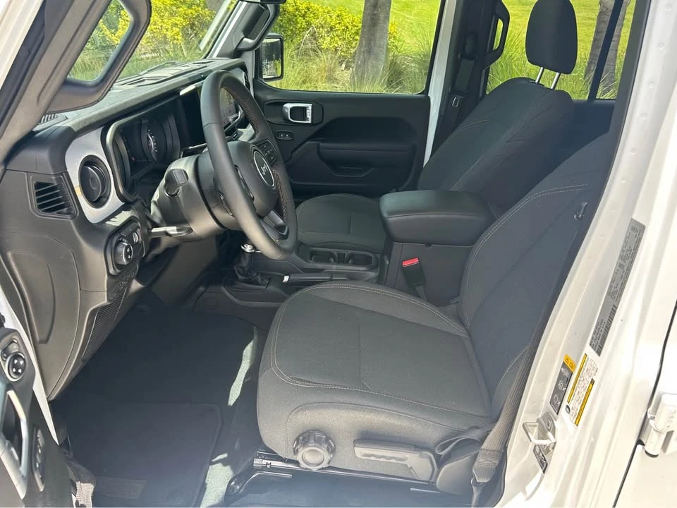 2024 Jeep JT Gladiator - Image 13 of 20