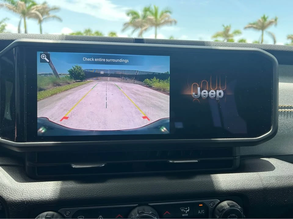 2024 Jeep JT Gladiator - Image 19 of 20