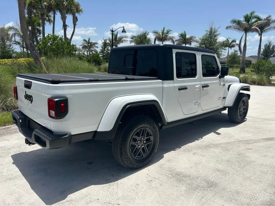 2024 Jeep JT Gladiator - Image 5 of 20