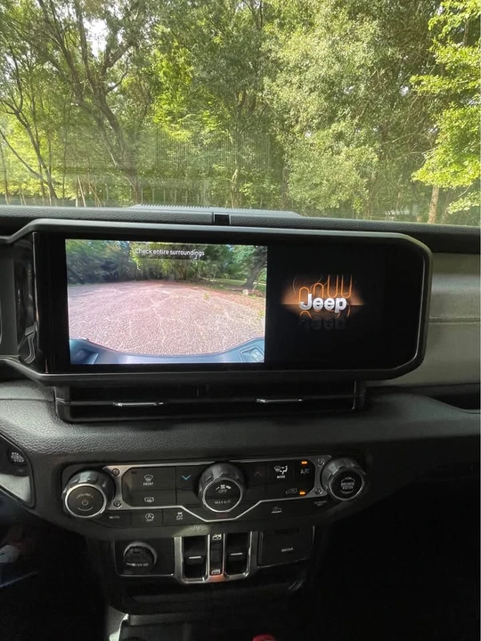 2024 Jeep JT Gladiator - Image 16 of 17