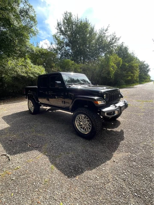 2024 Jeep JT Gladiator - Image 3 of 17