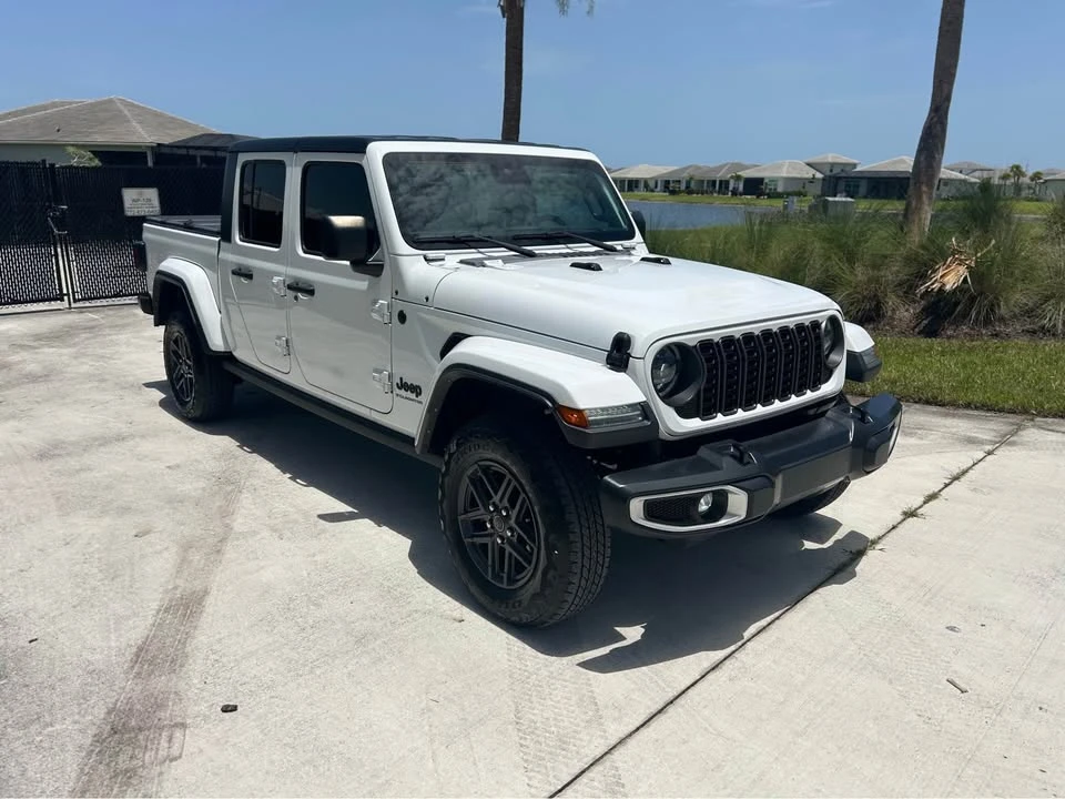 2024 Jeep JT Gladiator - Image 3 of 20