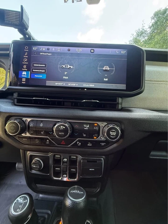 2024 Jeep JT Gladiator - Image 15 of 19