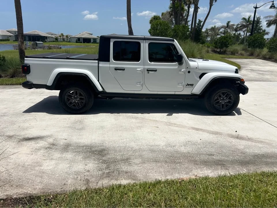 2024 Jeep JT Gladiator - Image 4 of 20