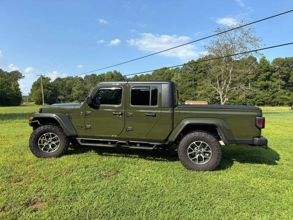 2024 Jeep JT Gladiator - Image 3 of 9
