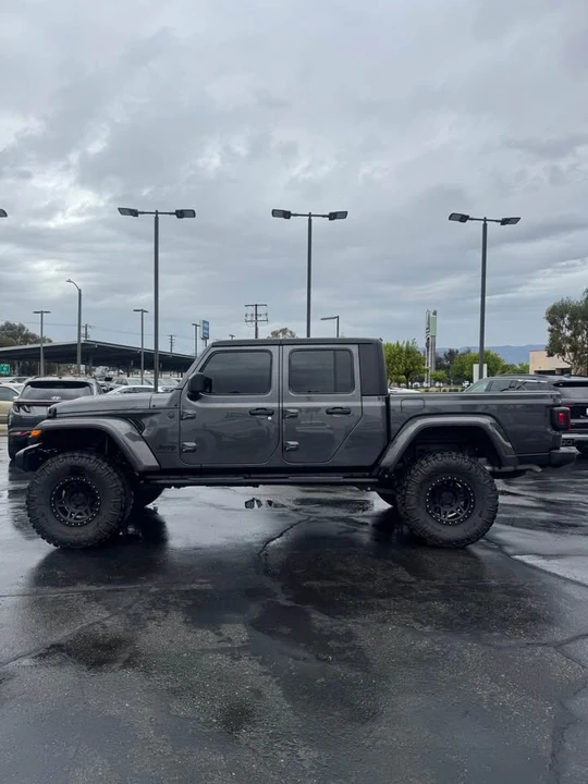 2024 Jeep JT Gladiator - Image 2 of 10