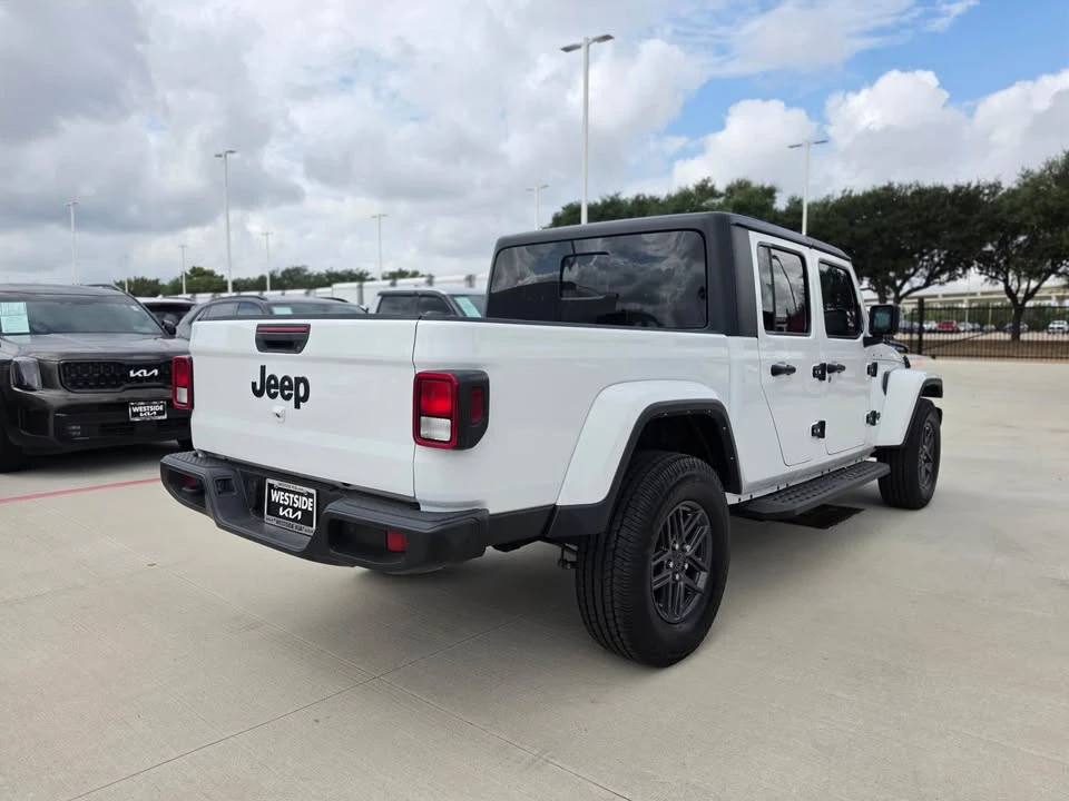 2024 Jeep JT Gladiator - Image 5 of 15