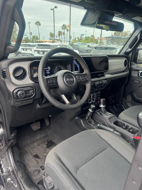 2024 Jeep JT Gladiator - Image 4 of 10