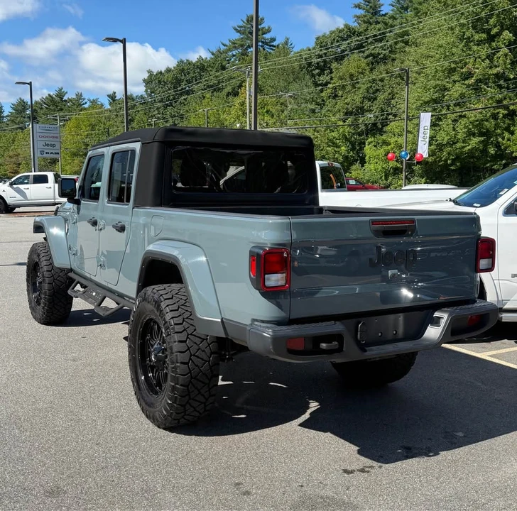 2024 Jeep JT Gladiator - Image 3 of 5