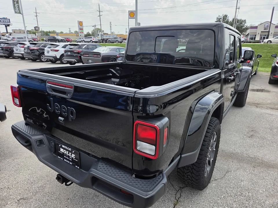2024 Jeep JT Gladiator - Image 4 of 15