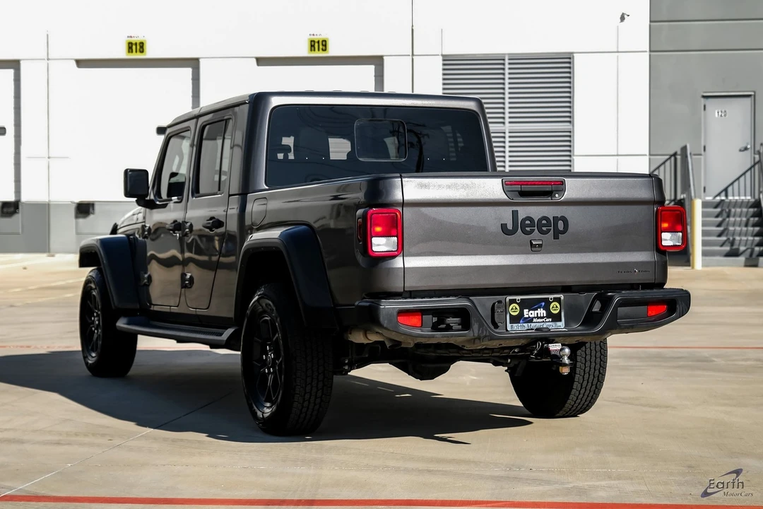 2024 Jeep JT Gladiator - Image 9 of 12