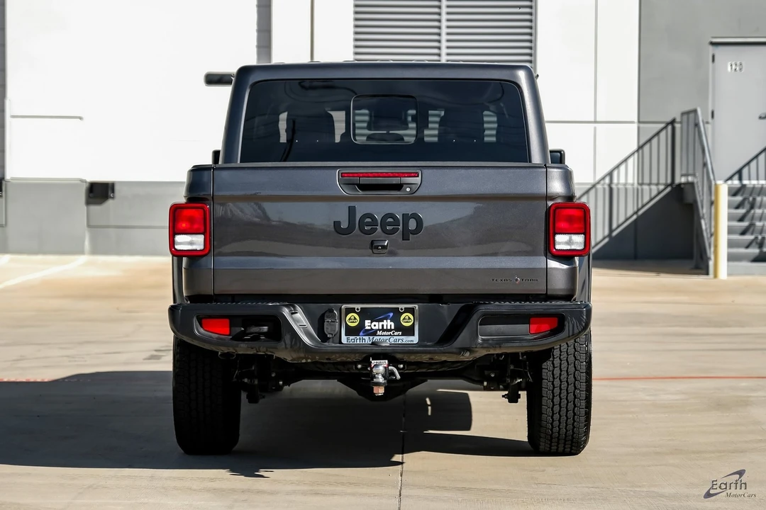 2024 Jeep JT Gladiator - Image 10 of 12