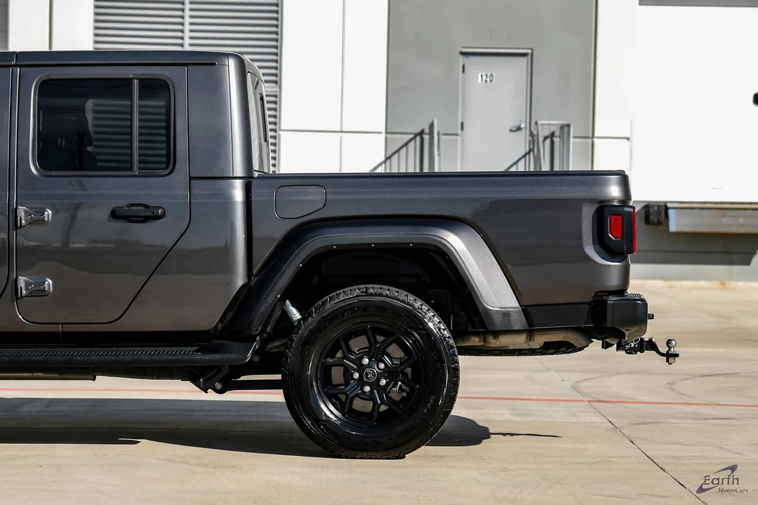 2024 Jeep JT Gladiator - Image 7 of 12