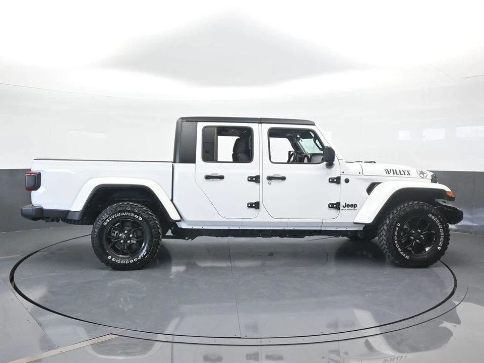 2024 Jeep JT Gladiator - Image 7 of 12