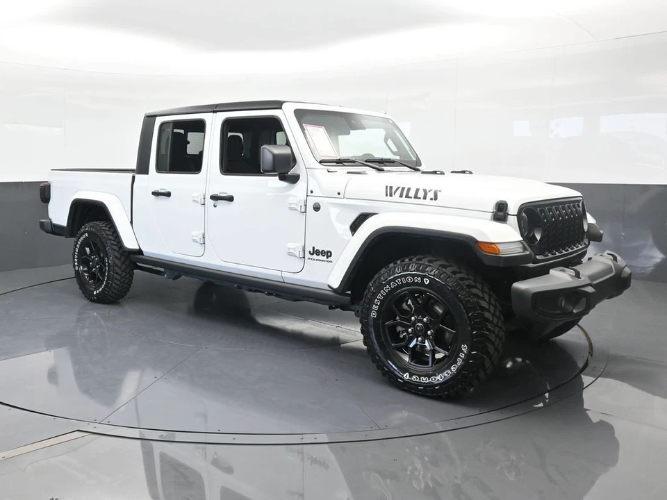 2024 Jeep JT Gladiator - Image 8 of 12
