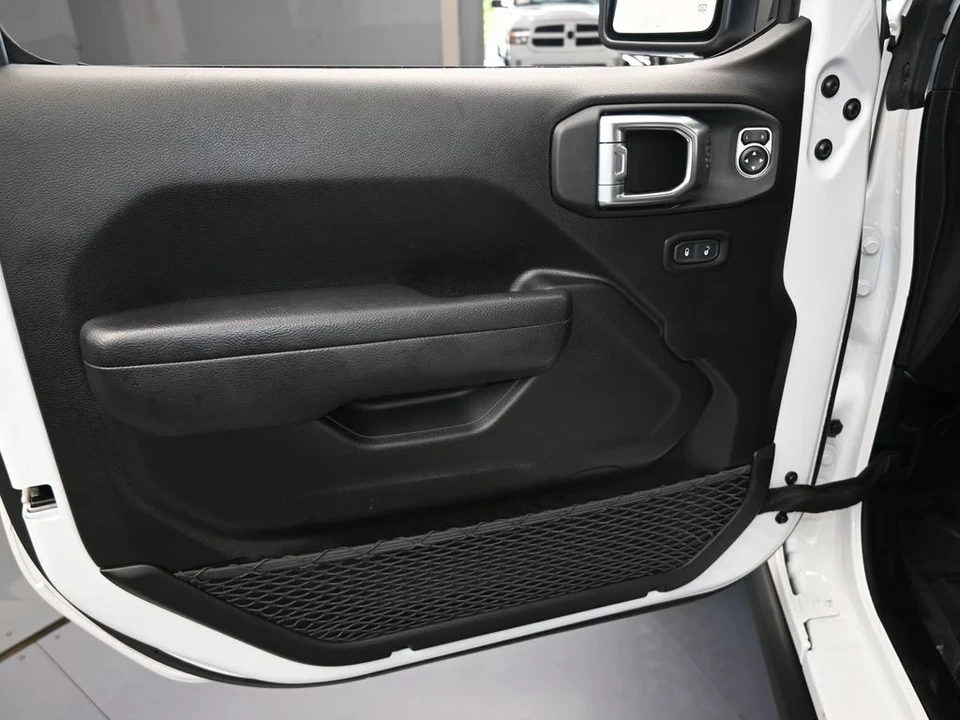 2024 Jeep JT Gladiator - Image 11 of 12