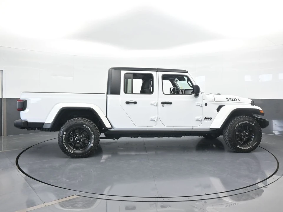 2024 Jeep JT Gladiator - Image 7 of 12