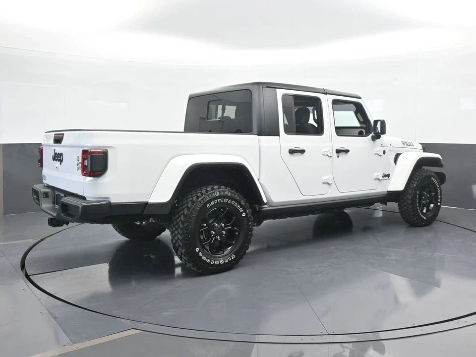 2024 Jeep JT Gladiator - Image 7 of 12