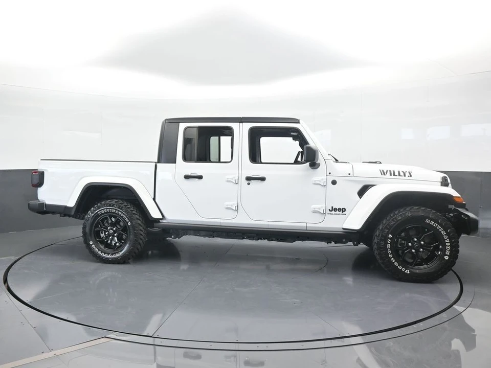 2024 Jeep JT Gladiator - Image 8 of 12