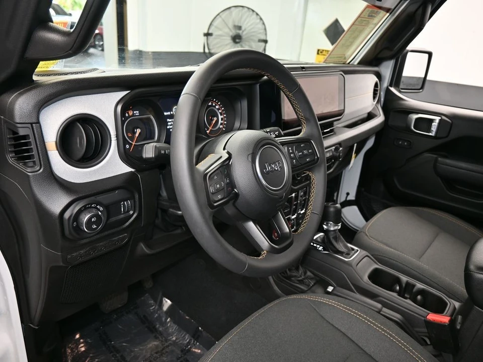 2024 Jeep JT Gladiator - Image 10 of 12