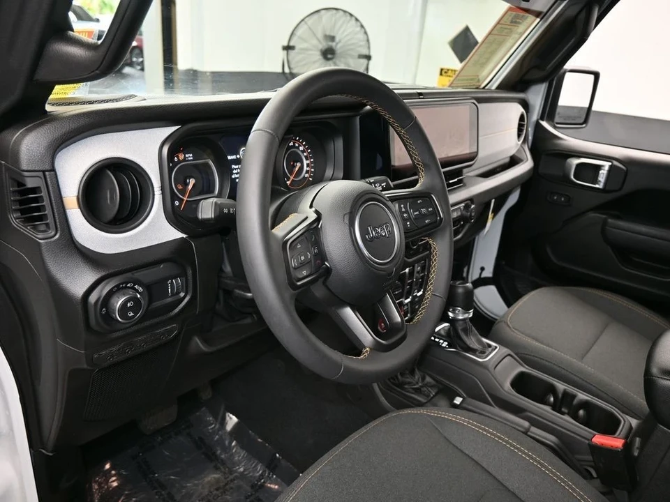 2024 Jeep JT Gladiator - Image 10 of 12